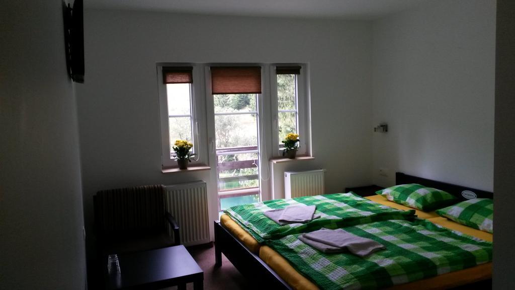 Chata Pod Certovicou Liptovská Sielnica Room photo